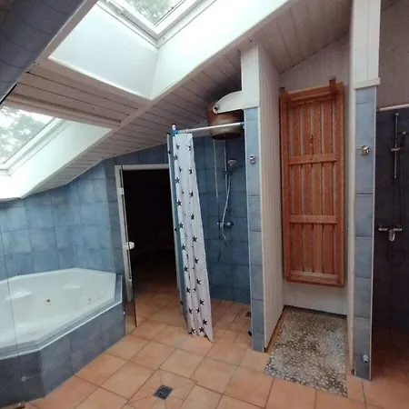 With 2 Bedrooms Schönhagen